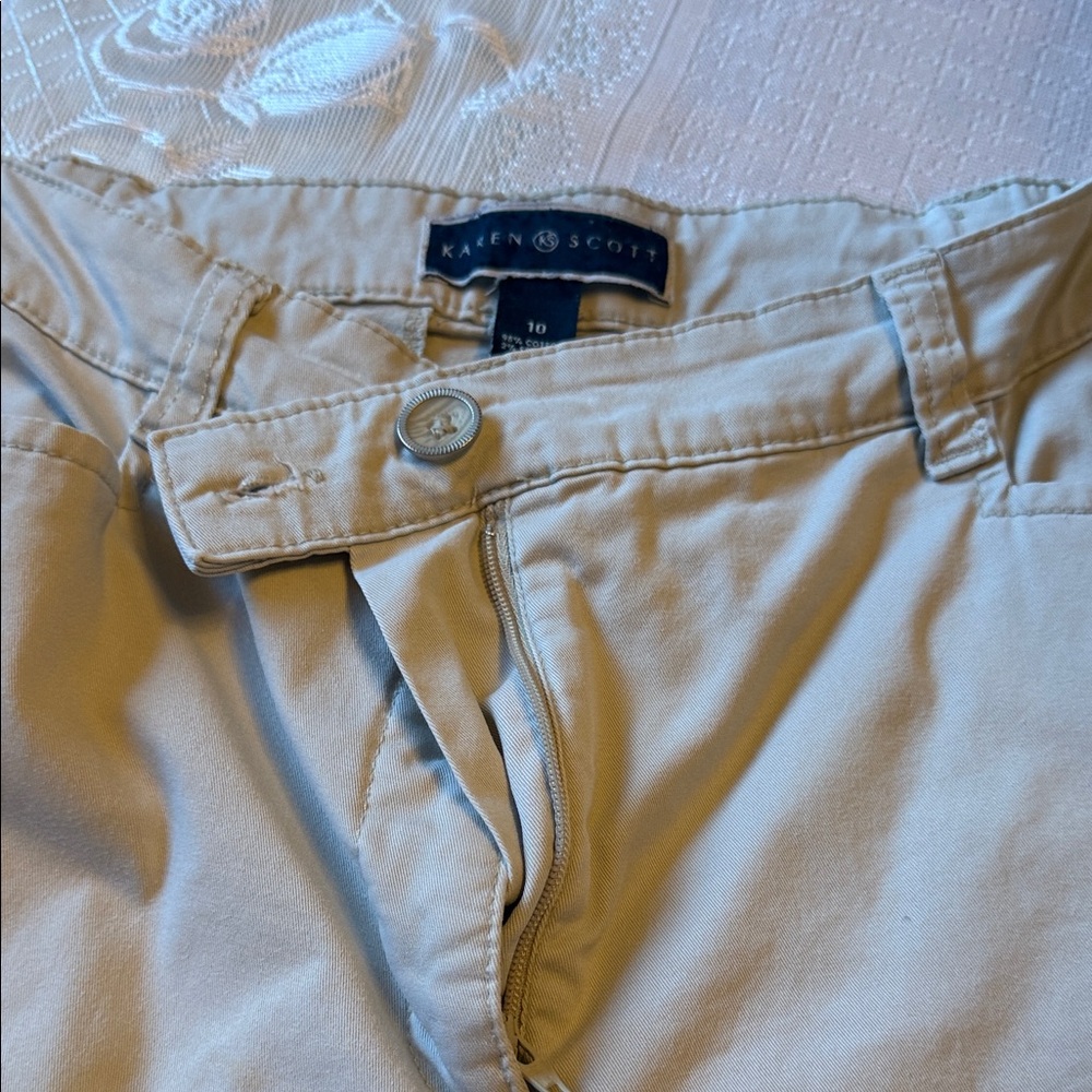 Karen Scott women’s cargo shorts